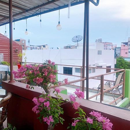 Ying Hostel Bangkok Esterno foto