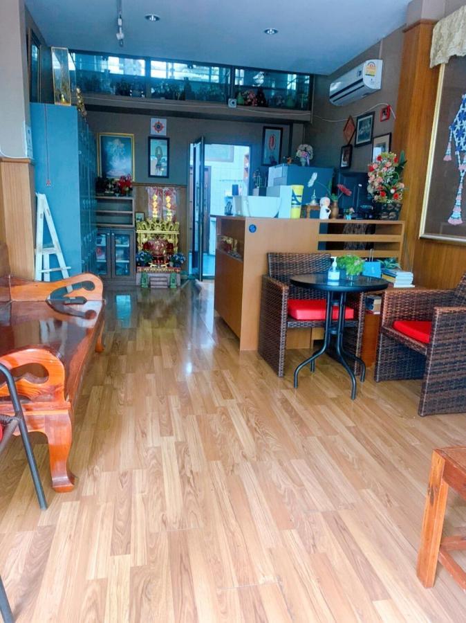 Ying Hostel Bangkok Esterno foto