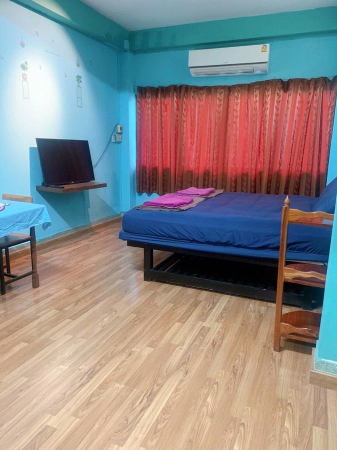 Ying Hostel Bangkok Esterno foto